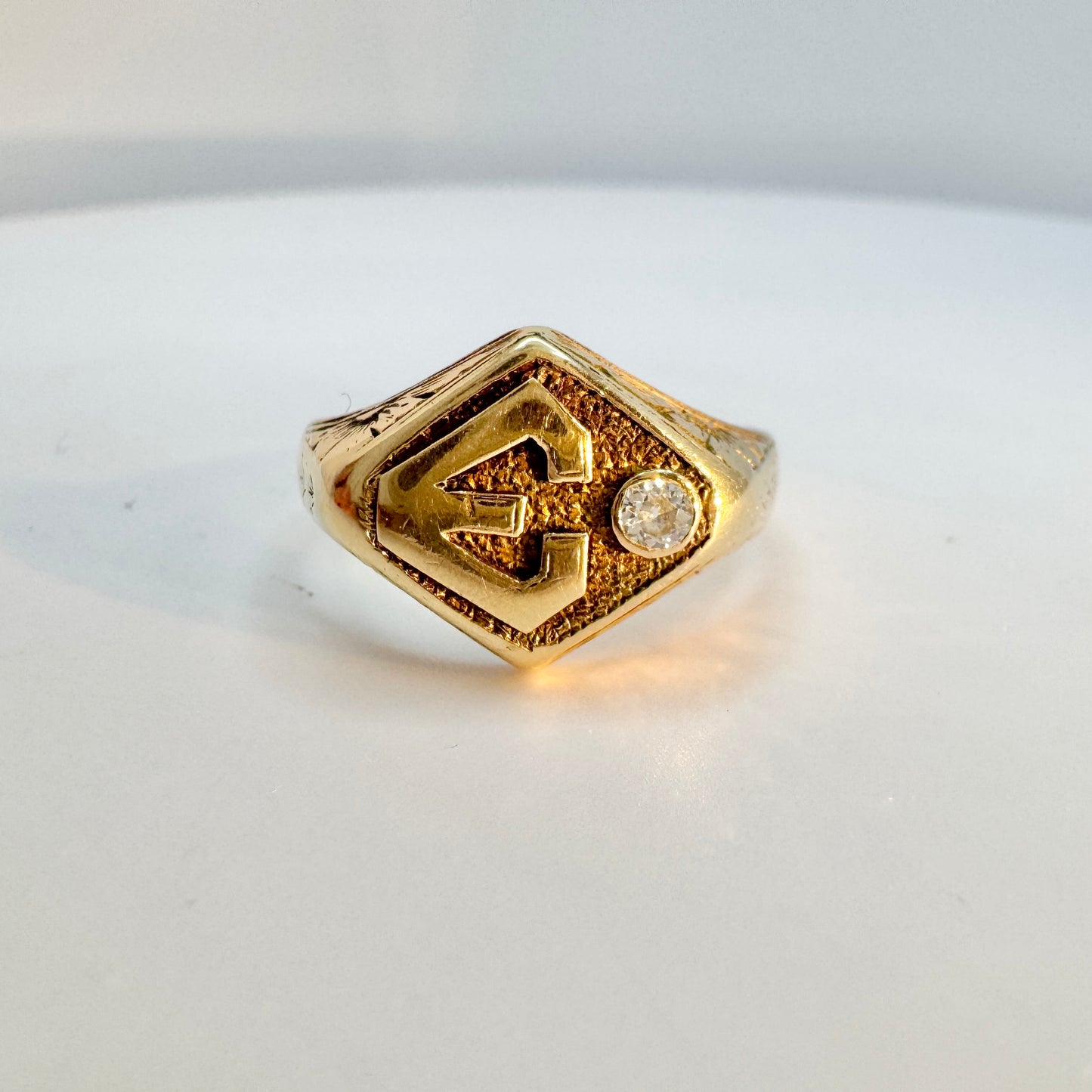Vintage c 1930. Art Deco 14k Gold Diamond Signet Ring E.