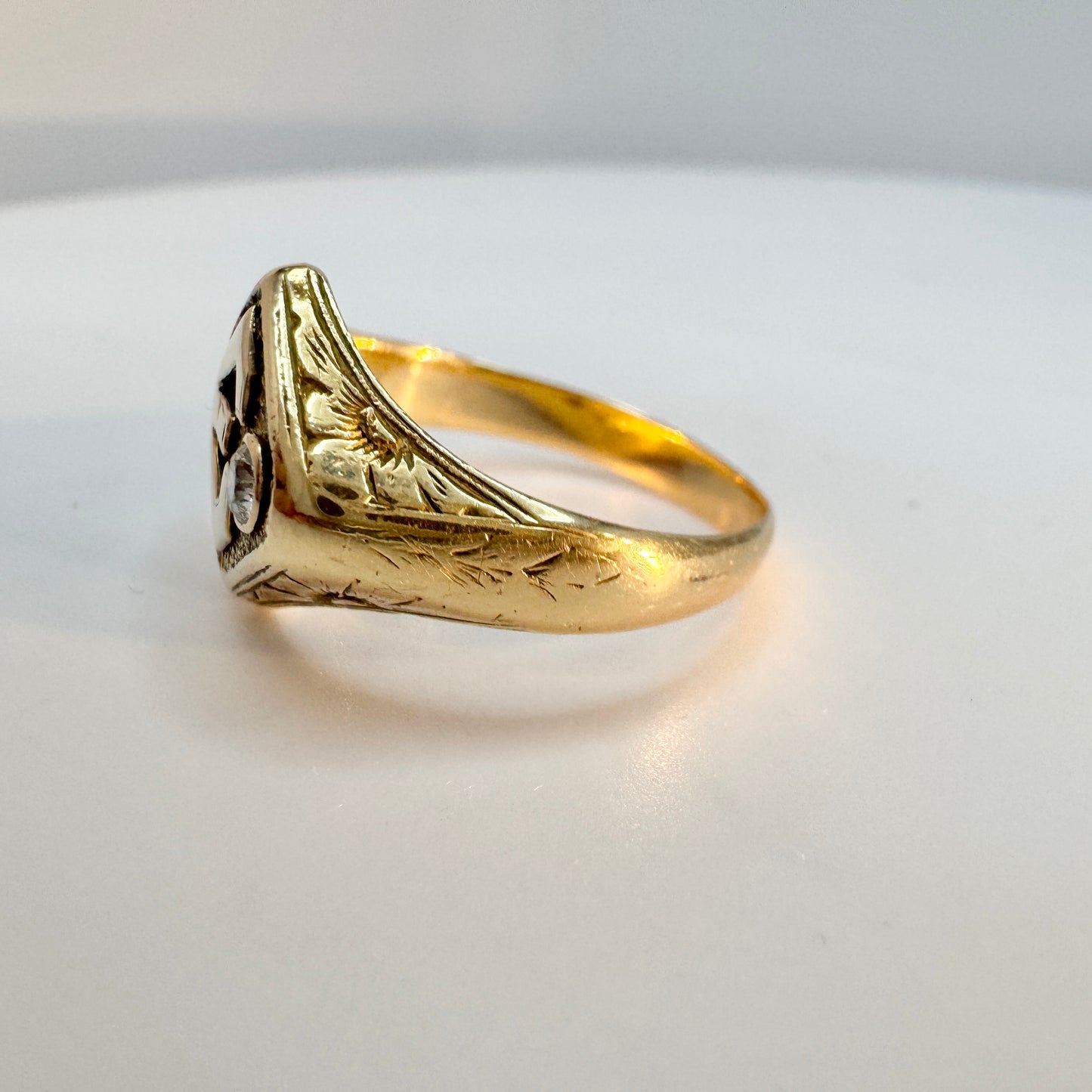 Vintage c 1930. Art Deco 14k Gold Diamond Signet Ring E.