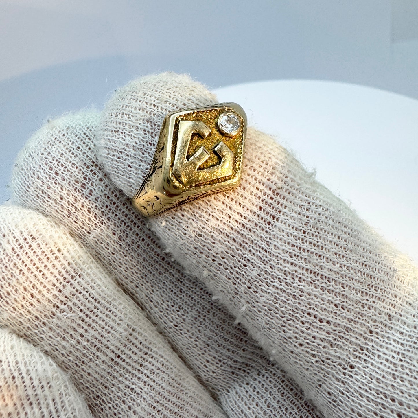 Vintage c 1930. Art Deco 14k Gold Diamond Signet Ring E.