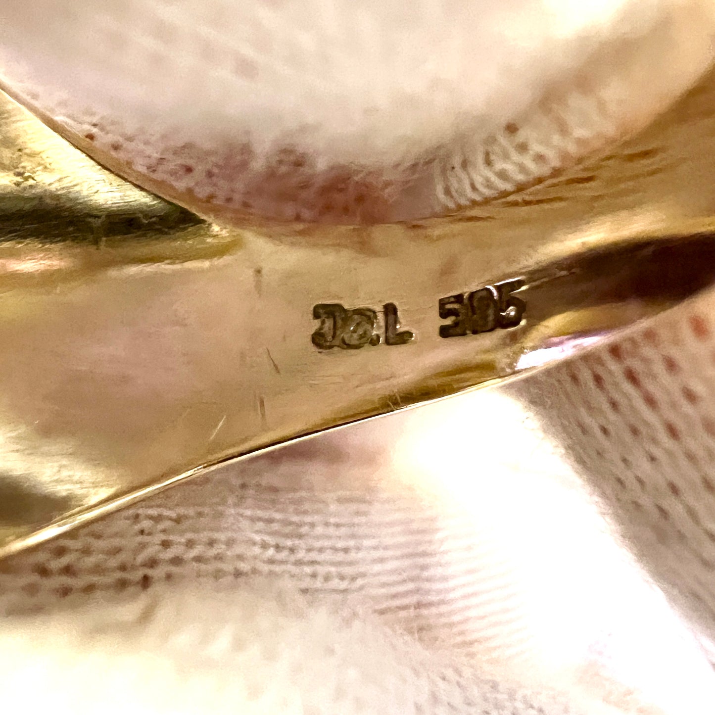 Jørgen Larsen, Copenhagen Denmark 1950-60s. Vintage 14k Gold Synthetic Sapphire Ring.