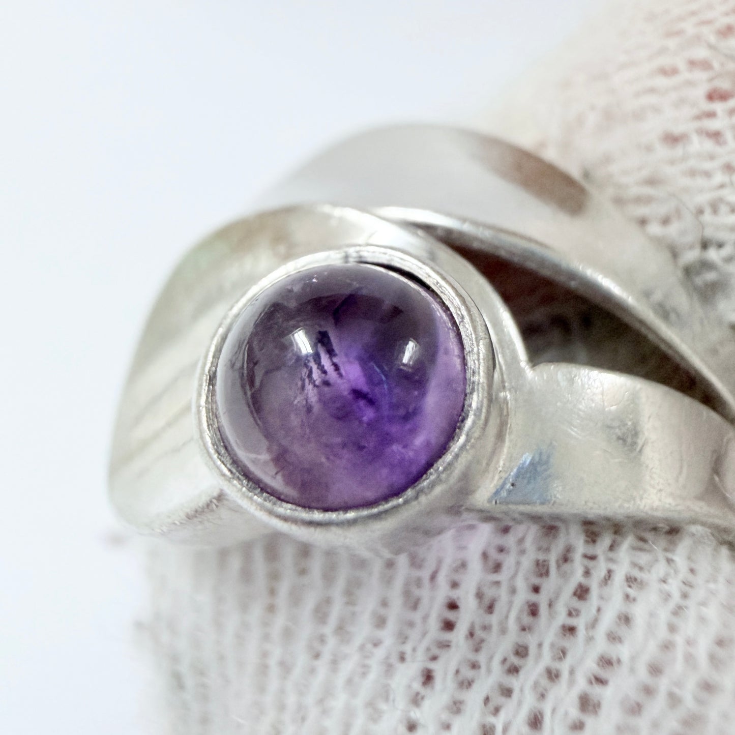 Vintage 1950-60s. Sterling Silver Amethyst Ring.