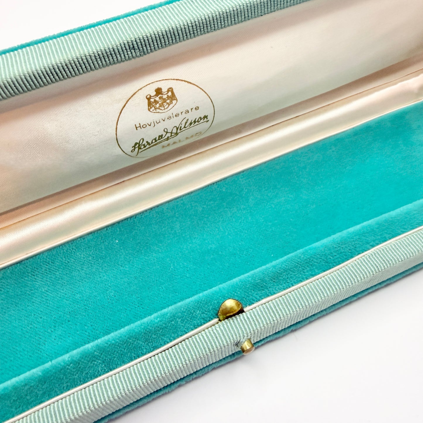 Sweden. Vintage 23.5cm / 9.3in Velvet Jewelry Box.