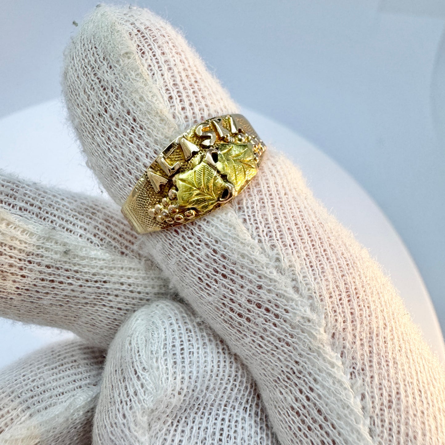 Vintage Solid 14K Gold Alaska Klondike Tourist Ring