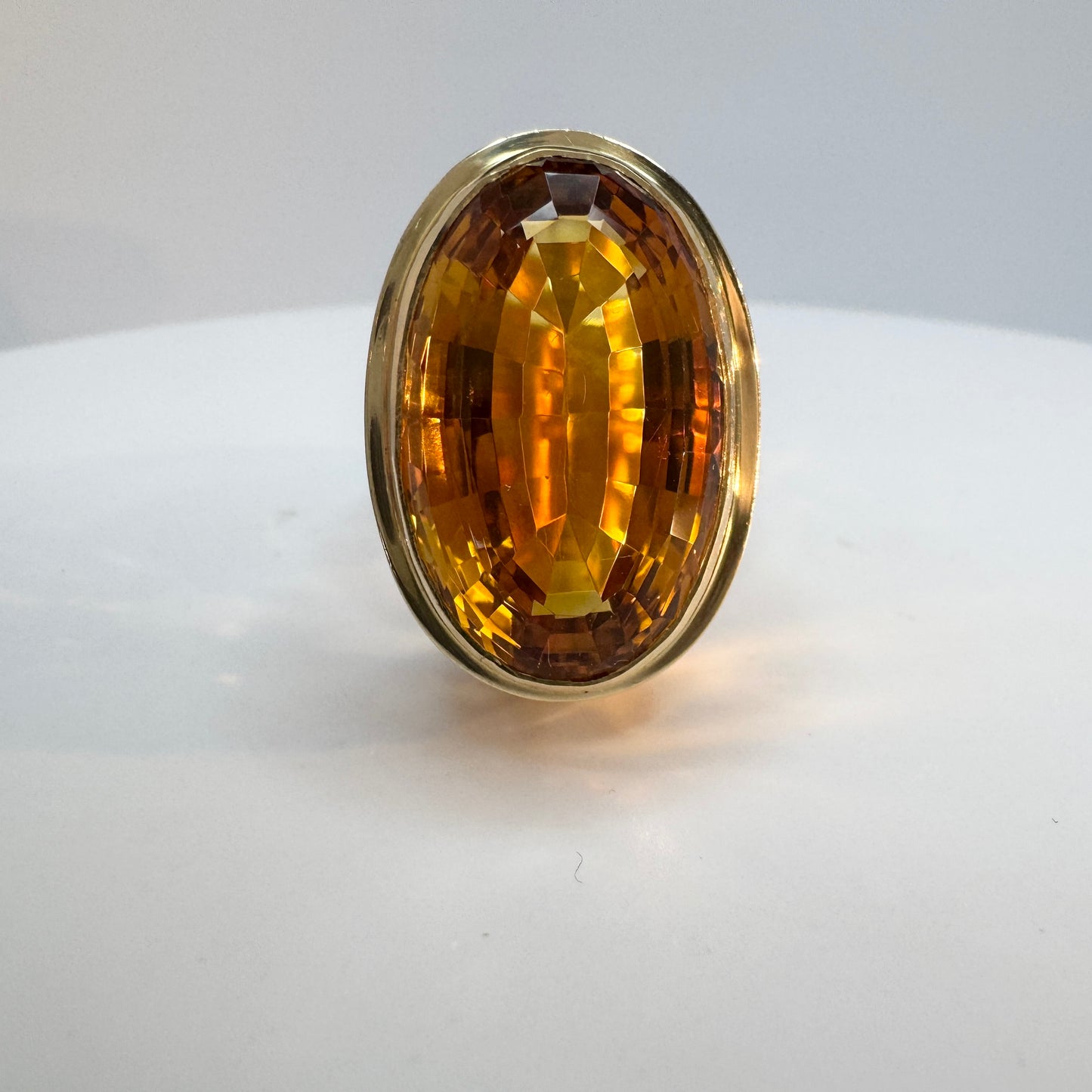 Anders Högberg, Sweden 1976. Bold Vintage 18k Gold Citrine Ring. Signed.