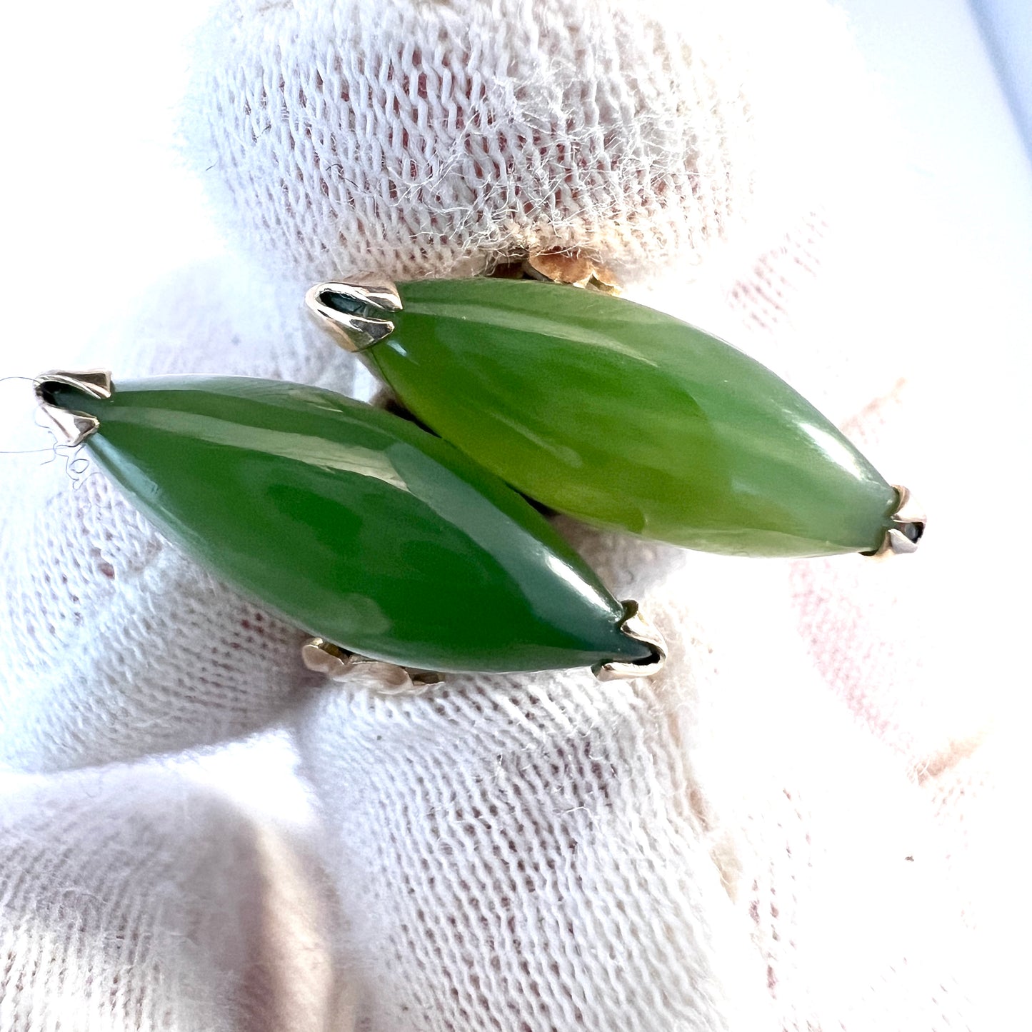 Vintage 14k Gold Nephrite Jade Ring.