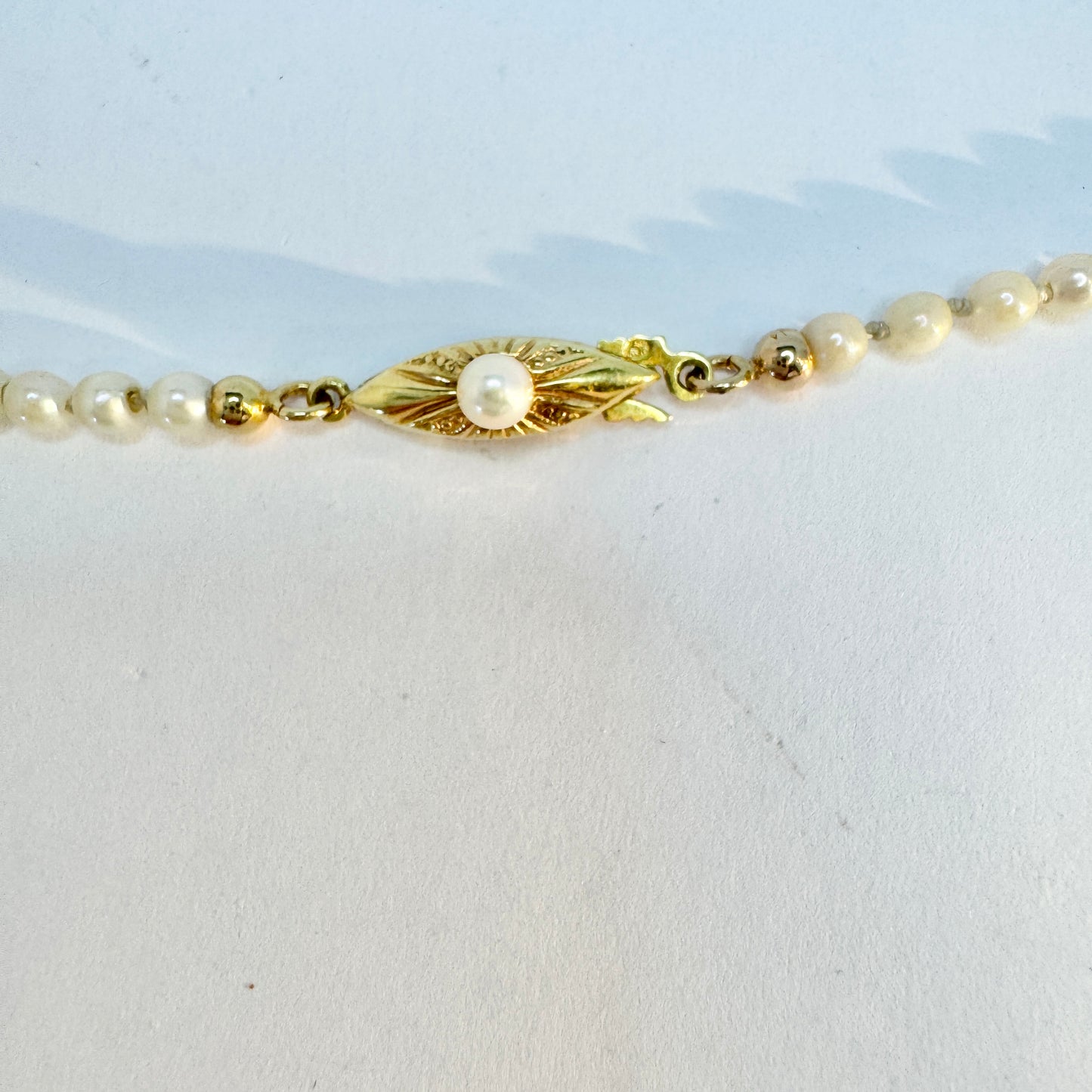 Sweden c 1950s. Cultured Perl 18k Gold Clasp Necklace.