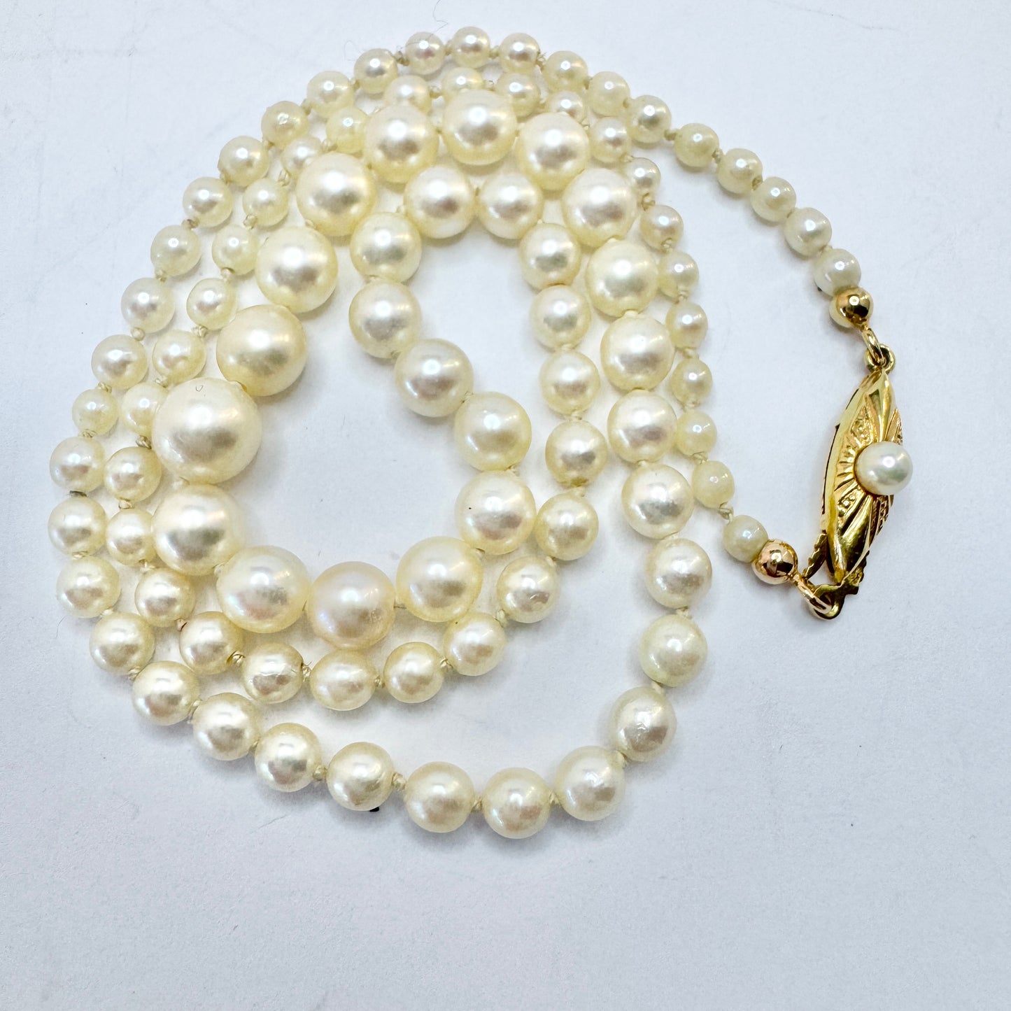 Sweden c 1950s. Cultured Perl 18k Gold Clasp Necklace.