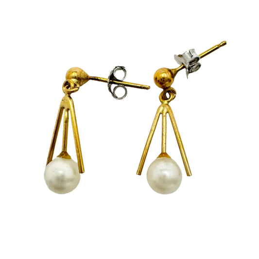 Vintage 18k Gold Cultured Pearl Earrings.