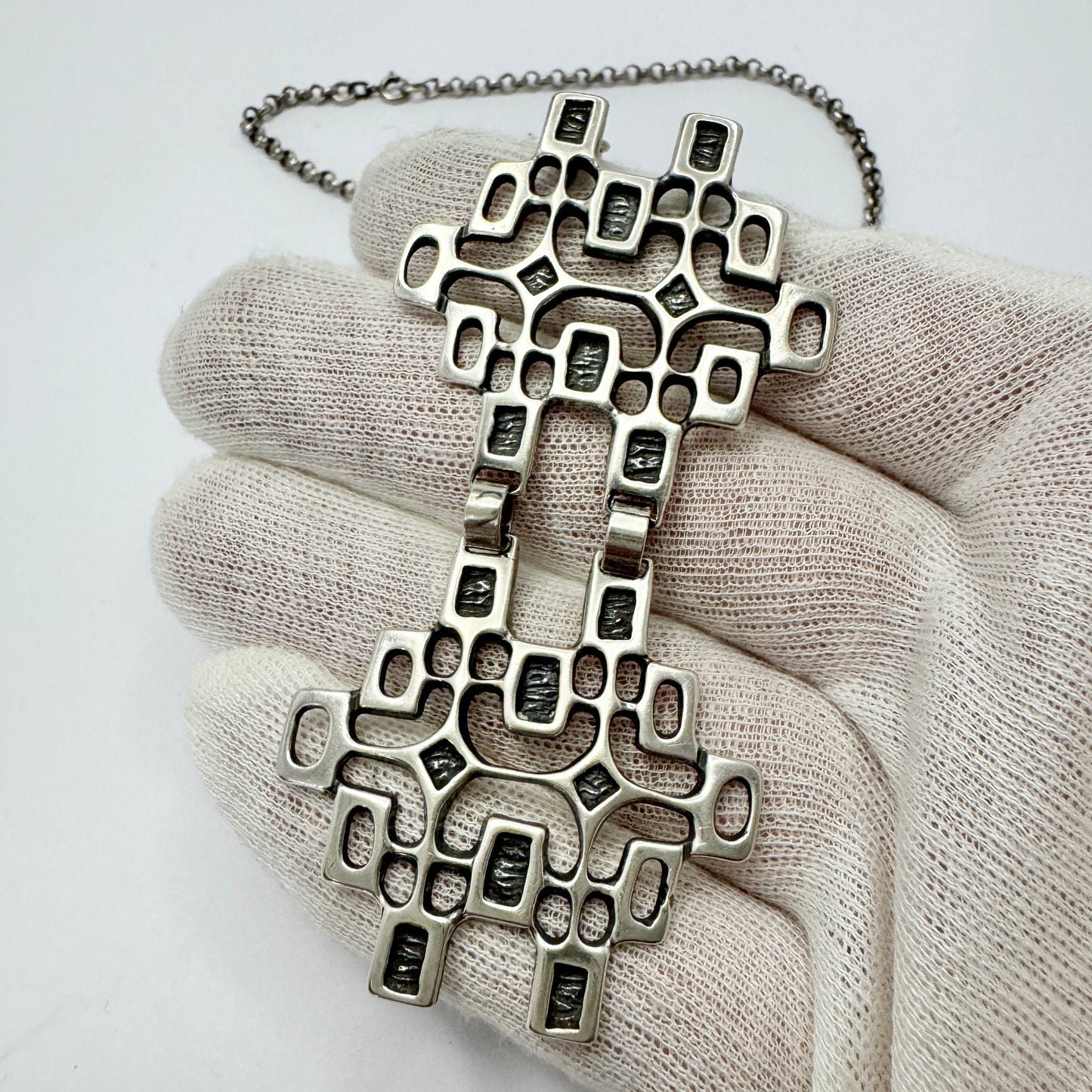 Unn Tangerud, for David Andersen Norway 1960s. Large Vintage Solid Silver Pendant Necklace.