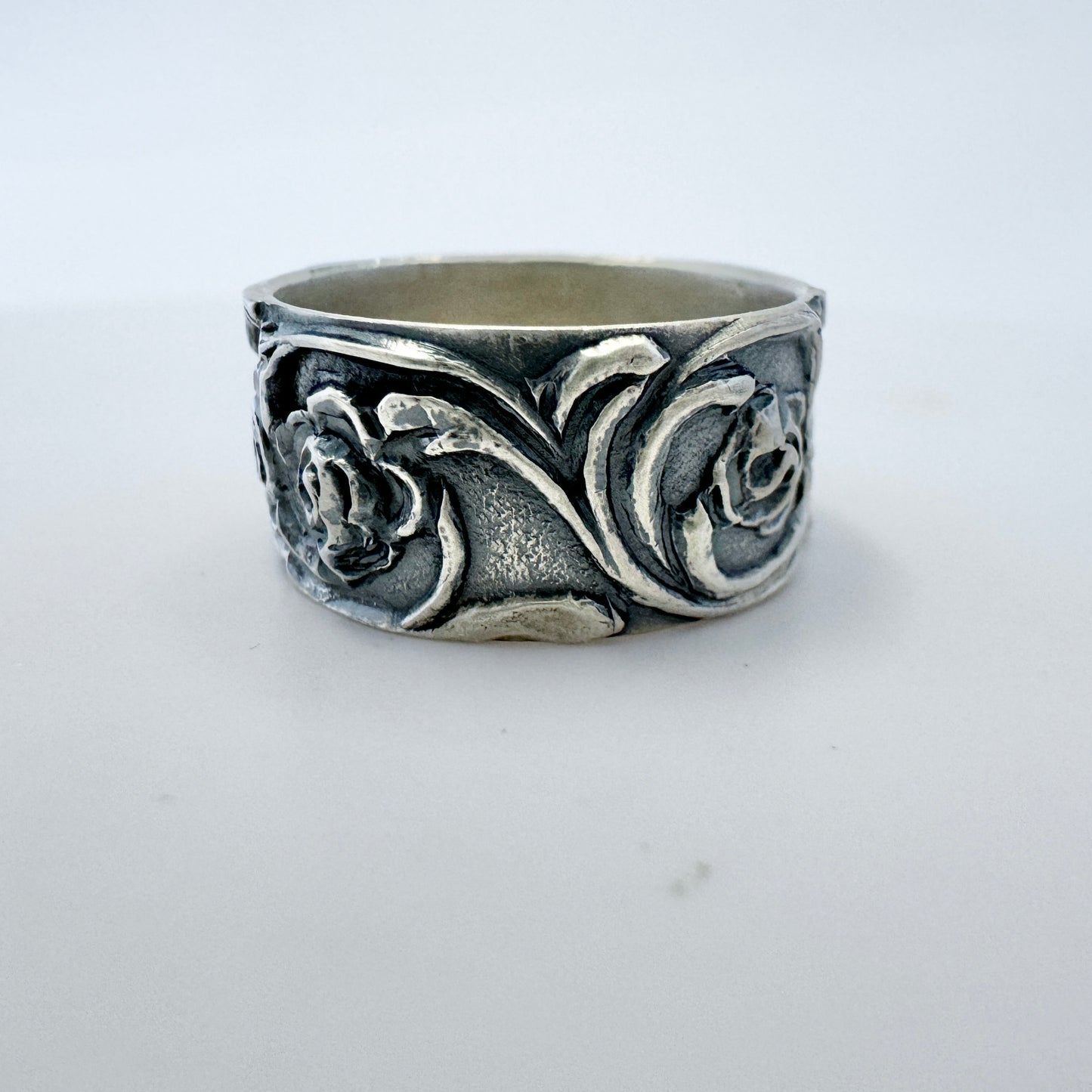 Olavi Tarkkanen, Finland year 1970. Vintage Solid Silver Rose Flower Ring Band.