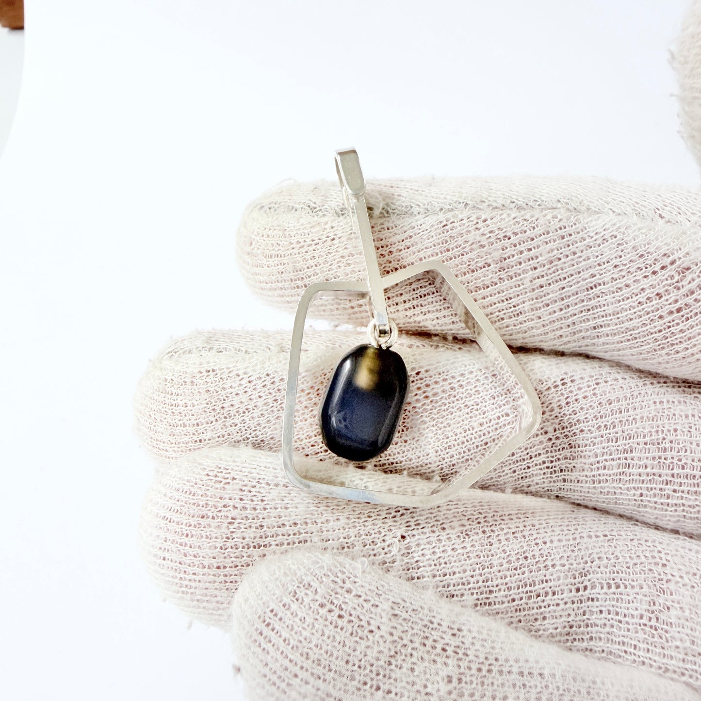 Hedbergs, Sweden 1959. Vintage Sterling Silver Chalcedony Pendant.