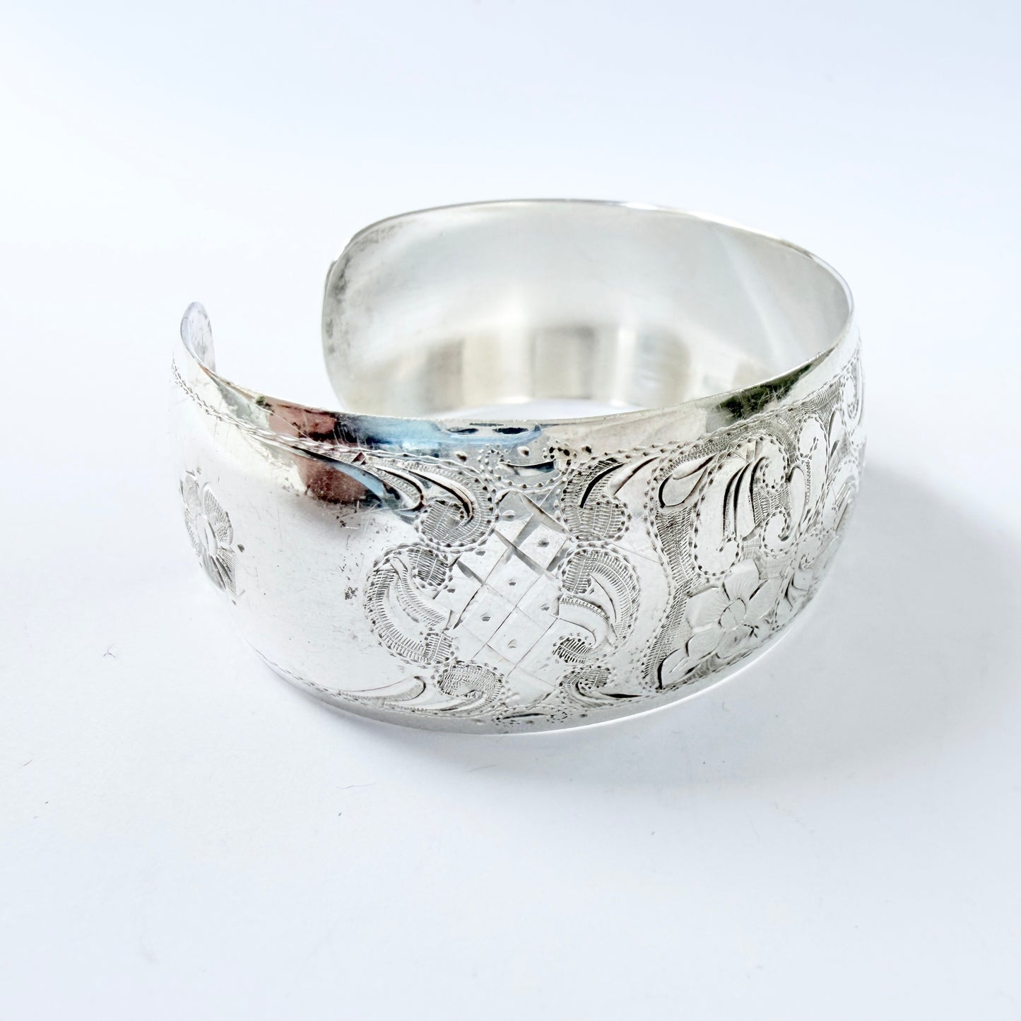 Vintage ca 1950s. Sterling Silver Flower Cuff Bracelet.