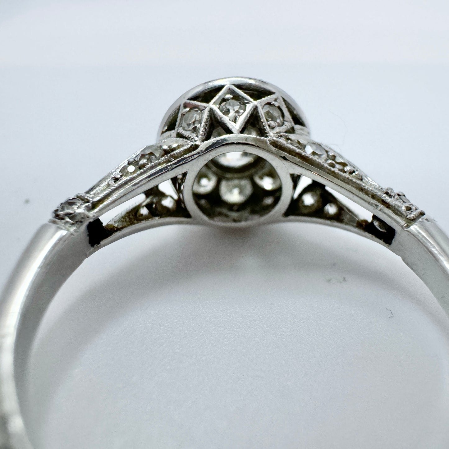 Art Deco c 1920s. Platinum Diamond Cluster Ring.