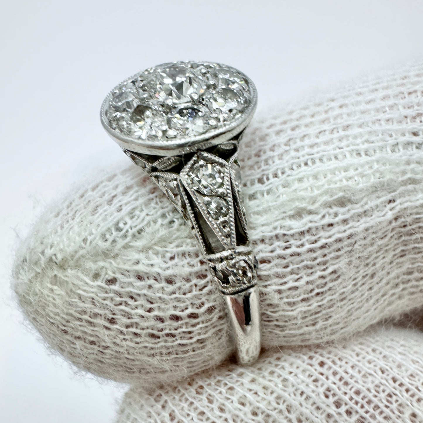 Art Deco c 1920s. Platinum Diamond Cluster Ring.