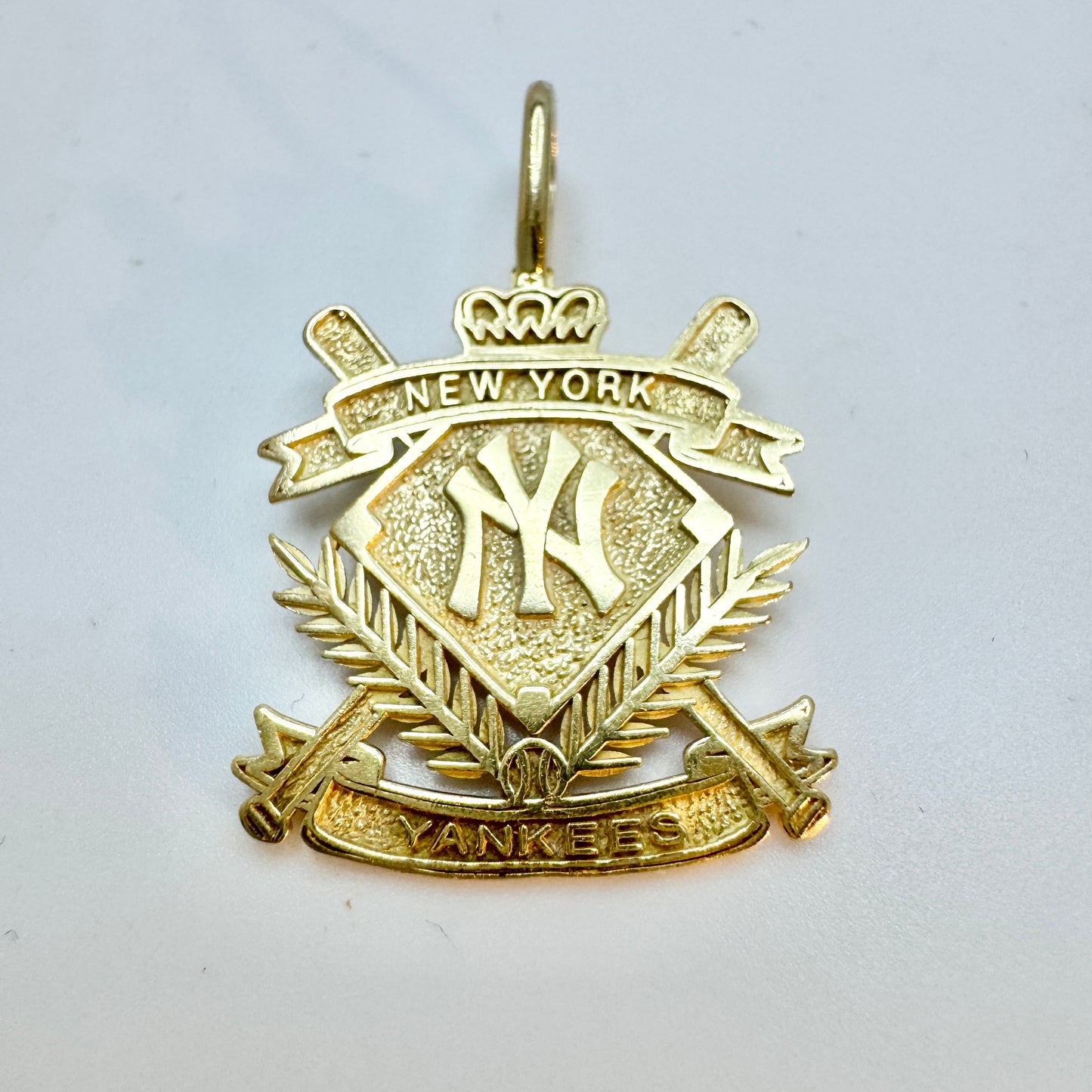 Vintage 14k Gold. Official New York Yankees Pendant.