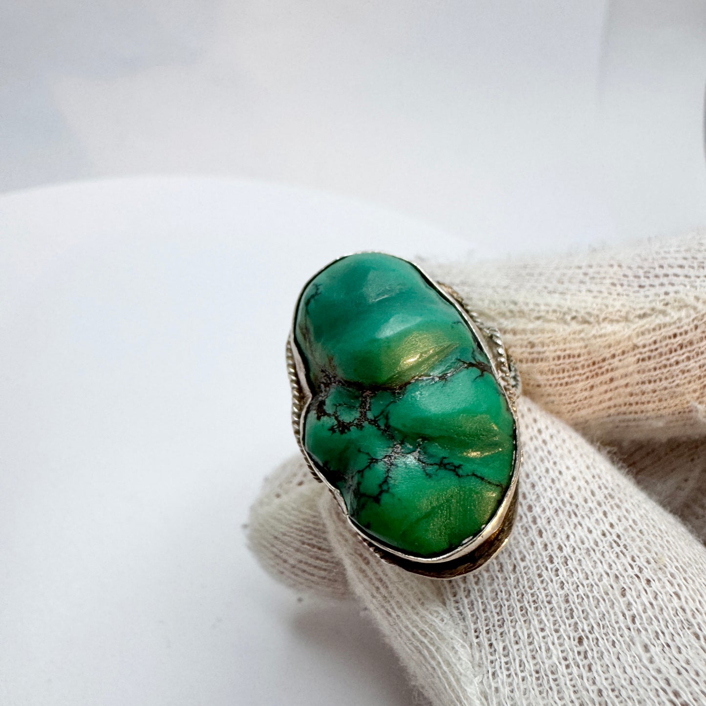 Vintage or Antique Solid Silver Turquoise Ring. Prob. the USA.