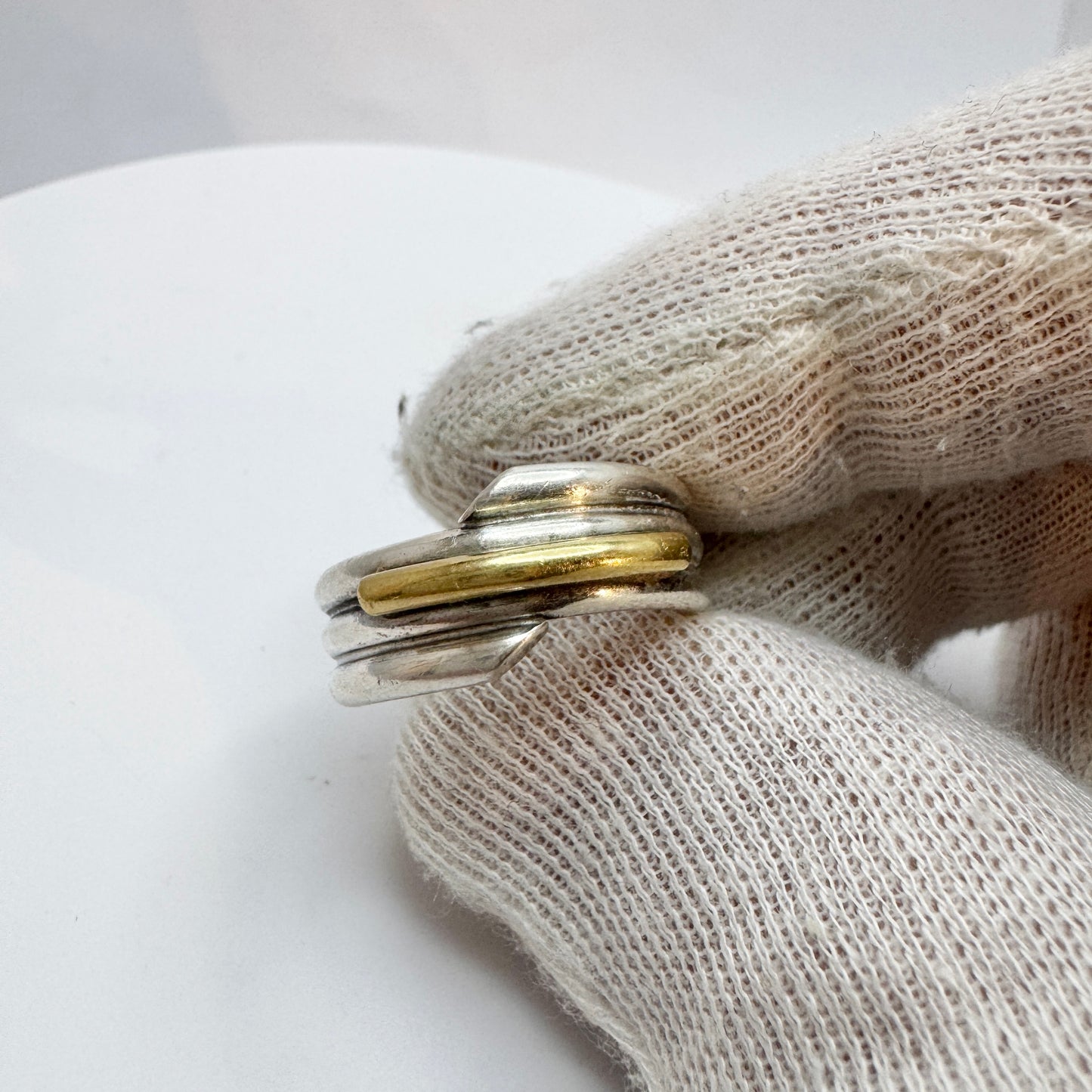 Rauff, Denmark. Vintage Sterling Silver Gold Detail Ring.