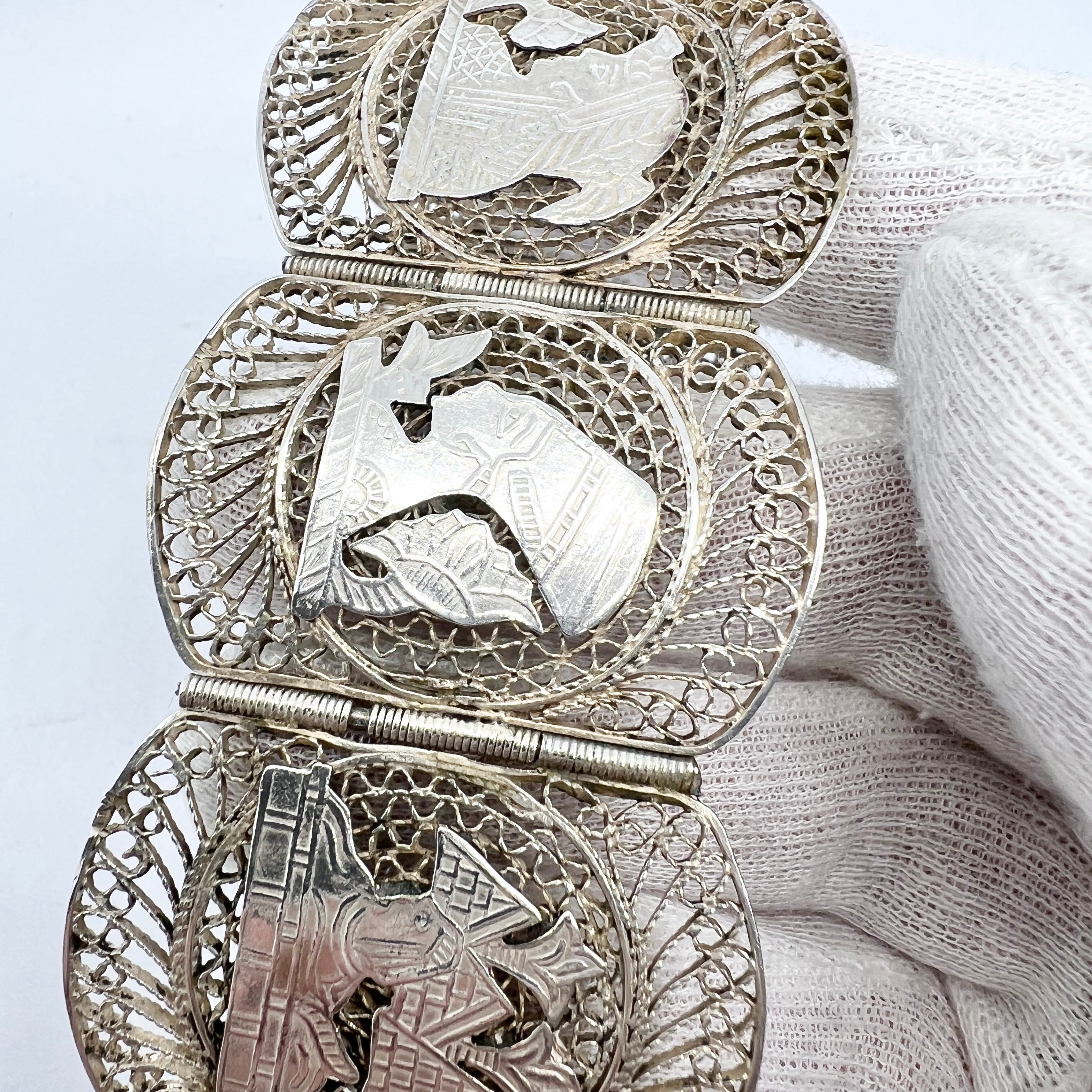 Egypt c 1970s. Vintage Solid Silver Filigree Souvenir Bracelet