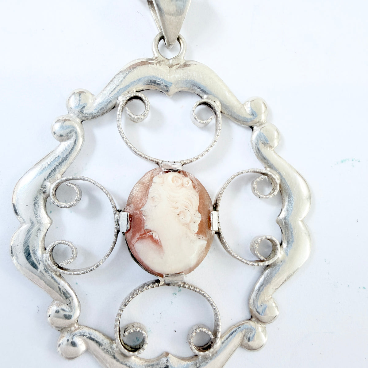 Sixten Allvin, Sweden 1947. Vintage Solid Silver Cameo Pendant Necklace. .