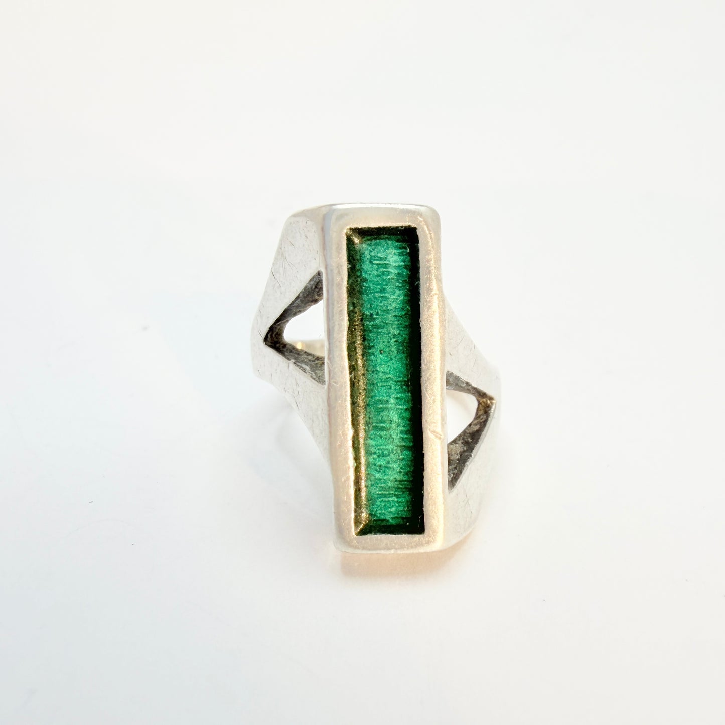 Italy ca 1970s. Signed Vintage Modernist Brutalist Sterling SIlver Enamel Ring.
