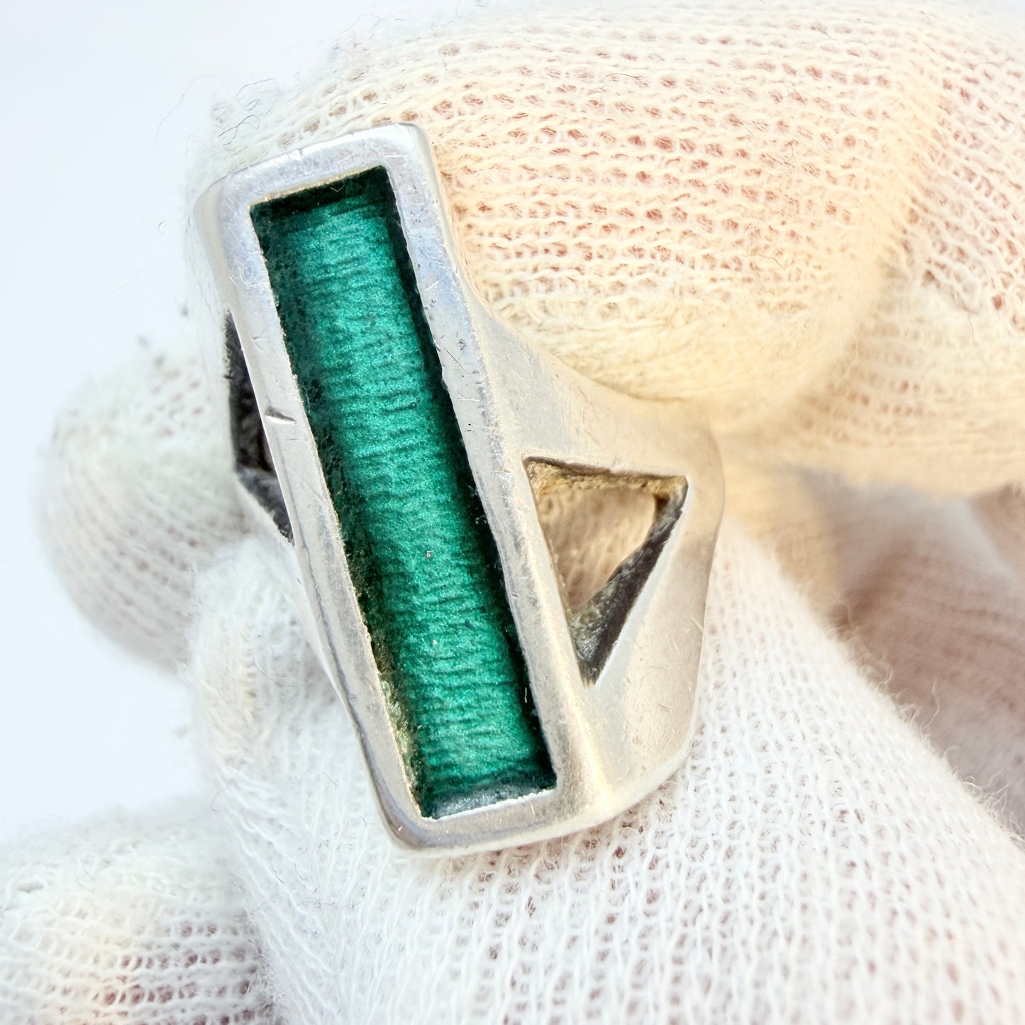 Italy ca 1970s. Signed Vintage Modernist Brutalist Sterling SIlver Enamel Ring.