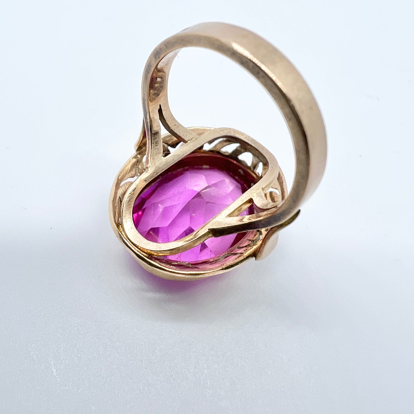 Warsaw, Poland. Vintage 1960-70s. Bold 14k Gold Pink Synthetic Sapphire Ring.