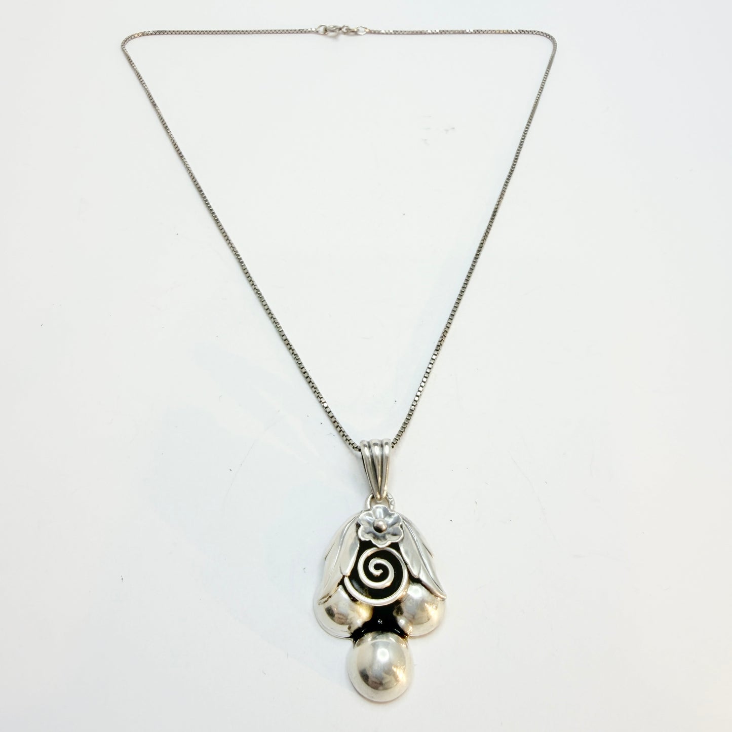 Gussi, Sweden 1954. Vintage Solid Silver Pendant Necklace.