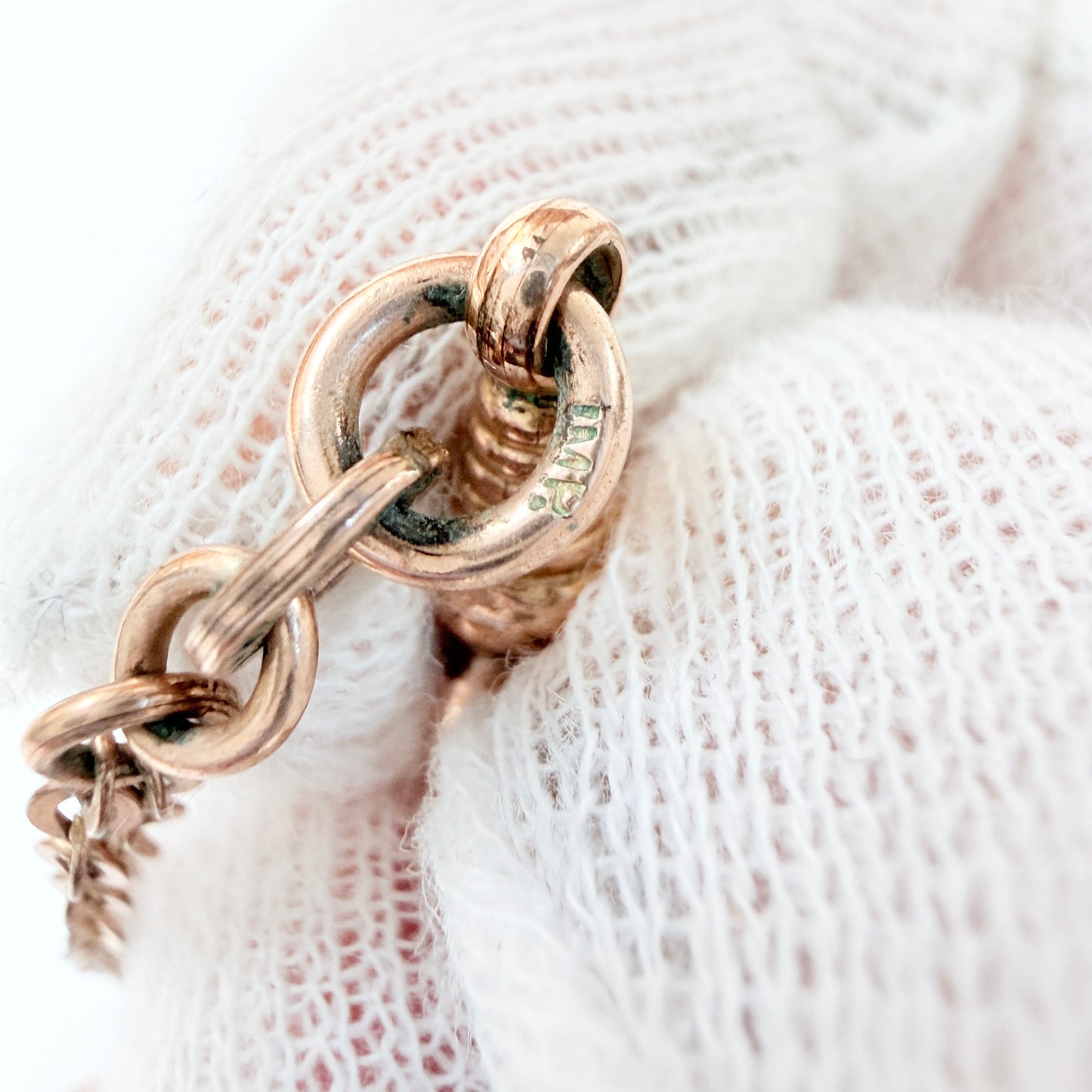 Antique Gold Doublé Longuard Chain.