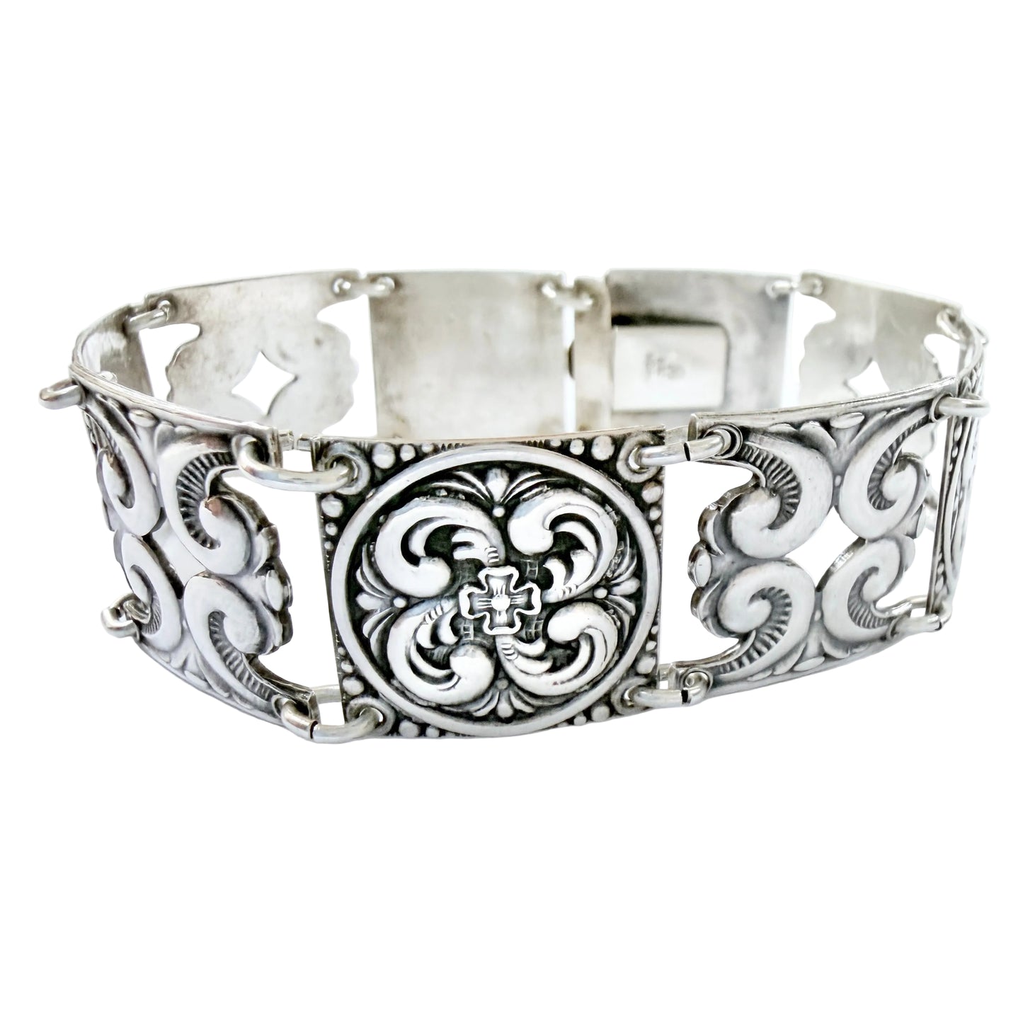 Nils M. Elvik, Norway ca 1930. Vintage Solid Silver Bracelet.