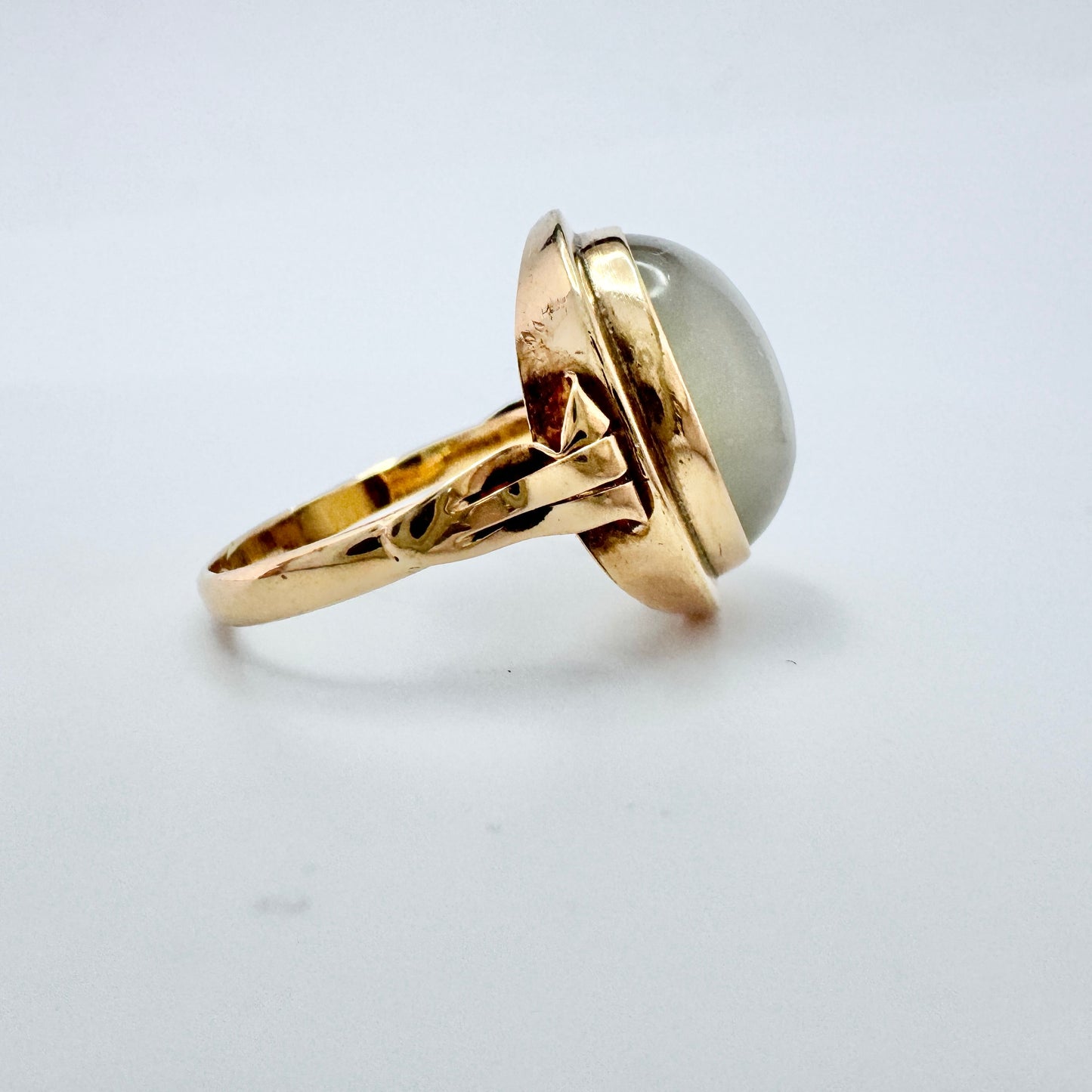 Alpo Tammi, Finland 1956. Vintage 14k Gold Moonstone Ring.