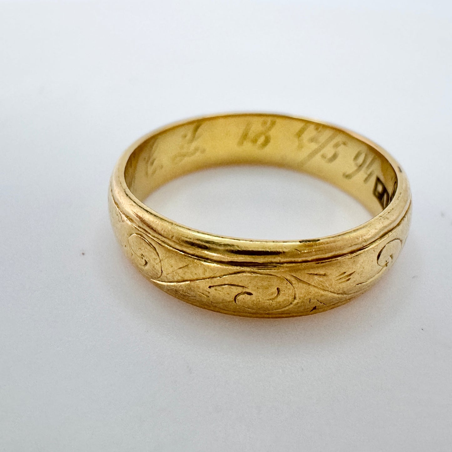 Sweden year 1892. Antique Victorian 18k Gold Wedding Band Ring.