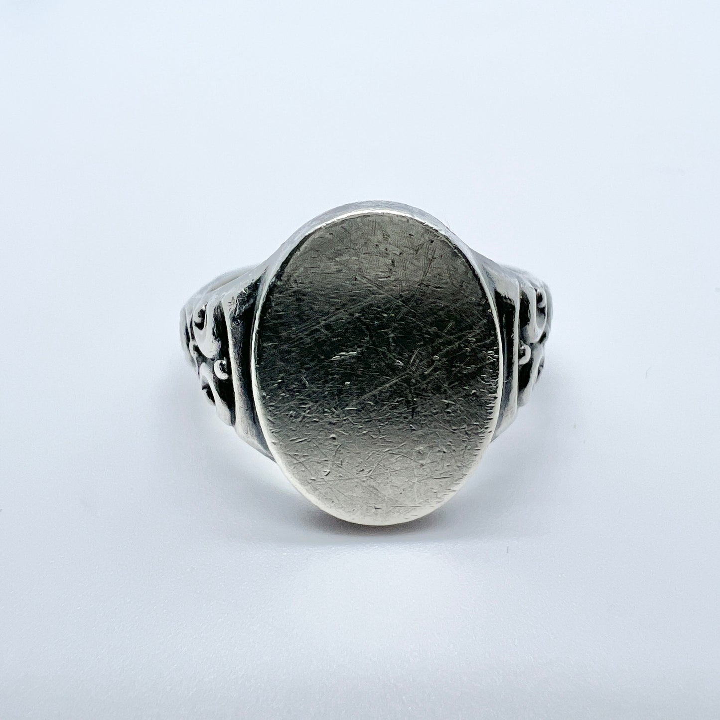 Frey & Co, Germany c 1940s. Vintage Solid Silver Signet Ring.