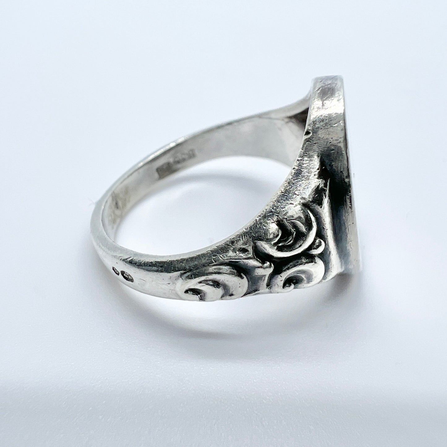 Frey & Co, Germany c 1940s. Vintage Solid Silver Signet Ring.