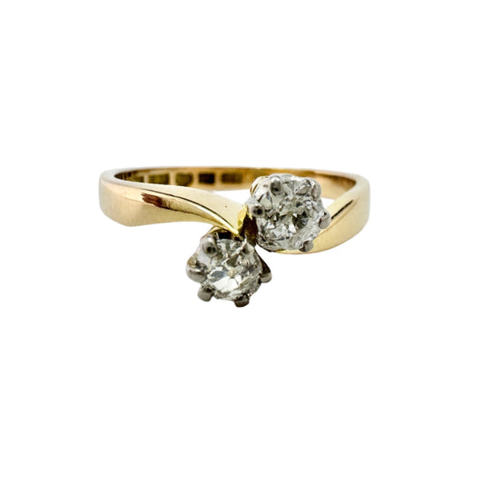 Johansson, Sweden 1953. Vintage 18k Gold 0.36ctw Diamond Toi et Moi Ring.