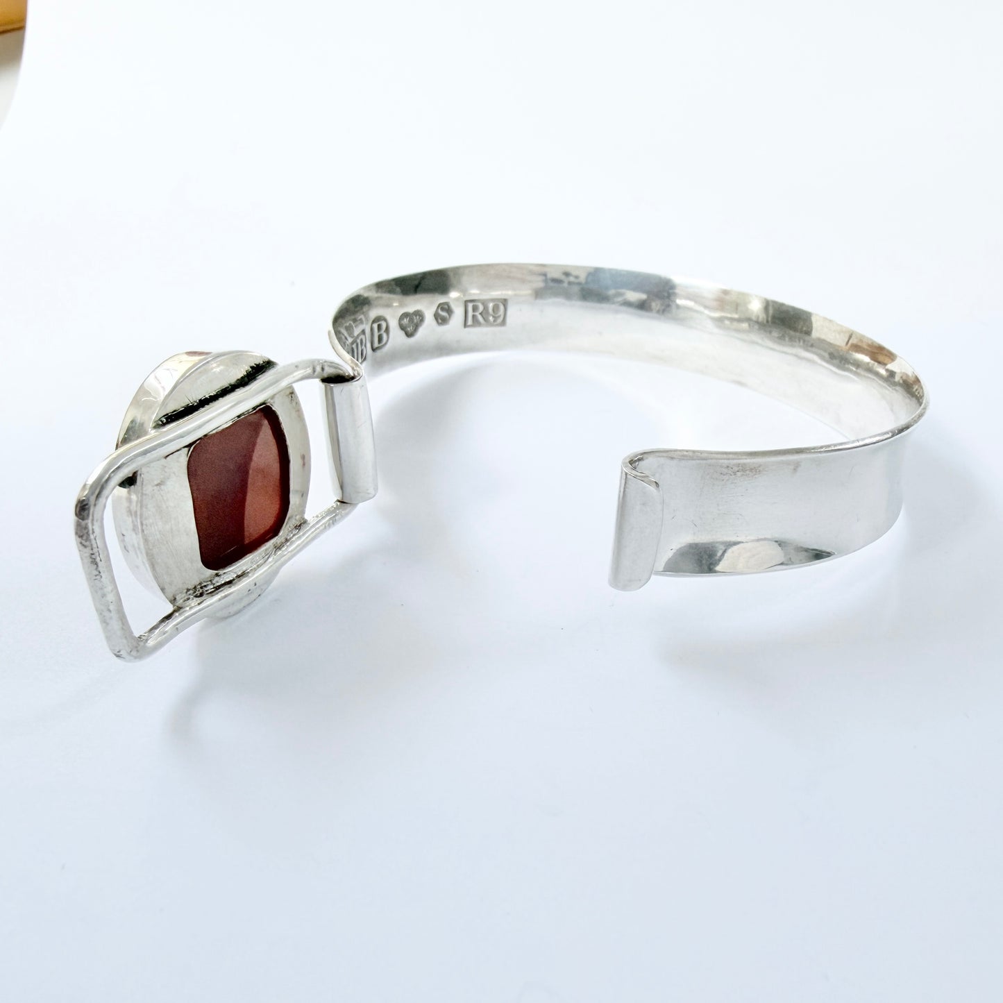David Borg, Sweden 1967. Vintage Sterling Silver Agate Hinged Bangle Bracelet