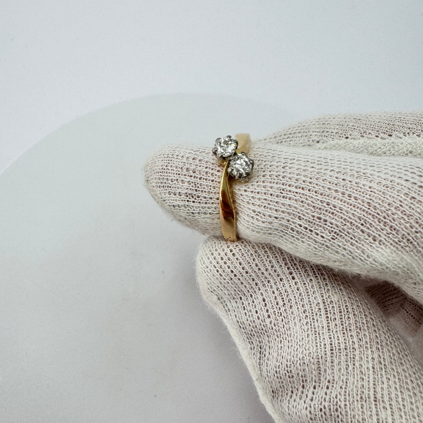 Johansson, Sweden 1953. Vintage 18k Gold 0.36ctw Diamond Toi et Moi Ring.