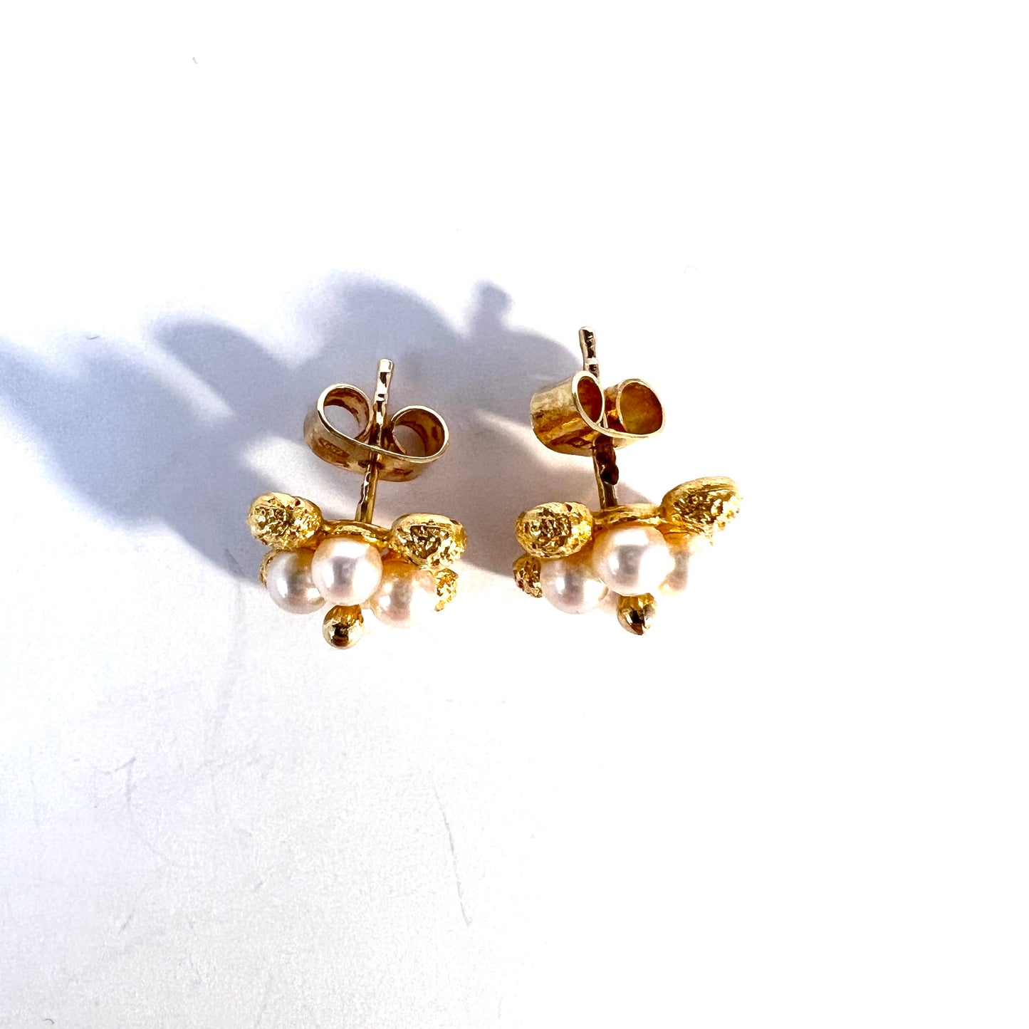 Bjorn Weckstrom for Lapponia, Finland. Vintage 18k Gold Pearl Earrings. Design: Wild Flower.