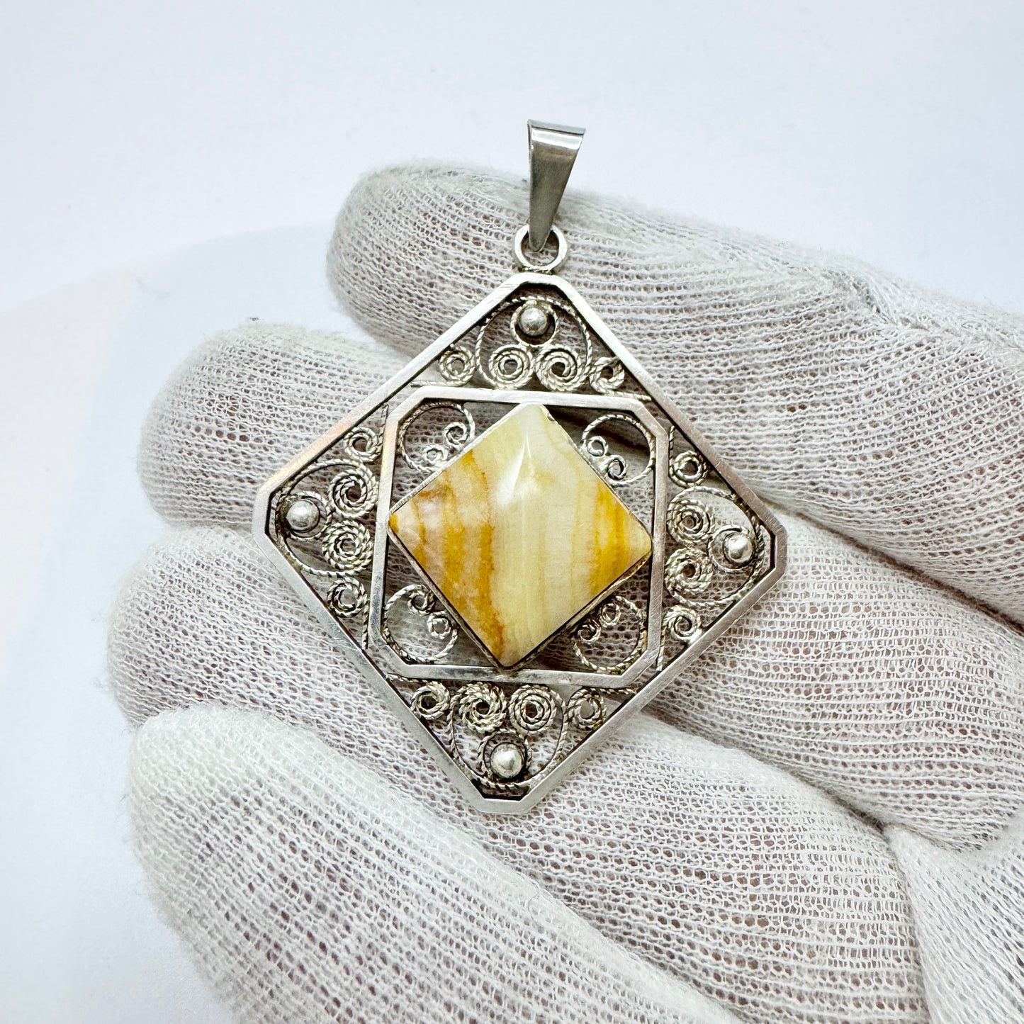 Czechoslovakia c 1950. Vintage 900 Silver Filigree Hardstone Pendant.