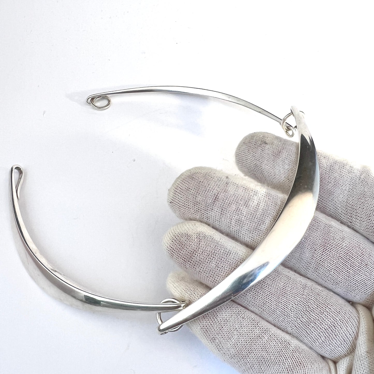 Bent Gabrielsen for Hans Hansen Denmark 1960s Sterling Silver Necklace Design no 320.