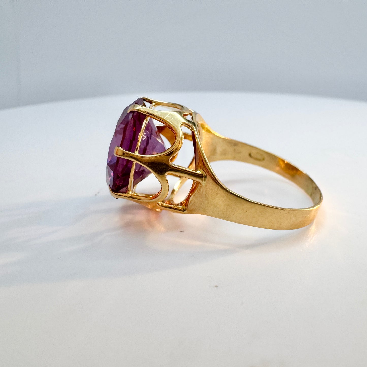 Vintage 1950-60s. 18k Gold Synthetic Sapphire Cocktail Ring.