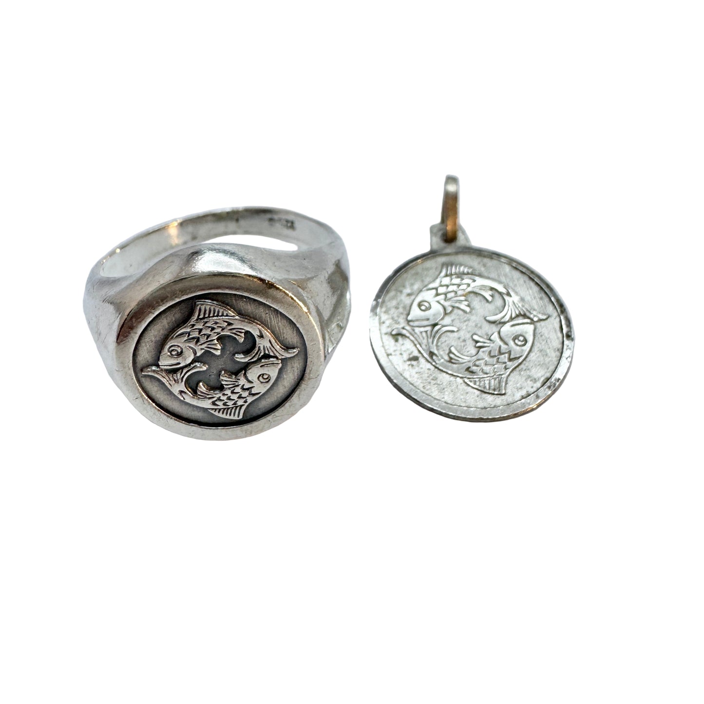 Vintage ca 1960. Sterling Silver Zodiac Pisces Signet Ring + Pendant.