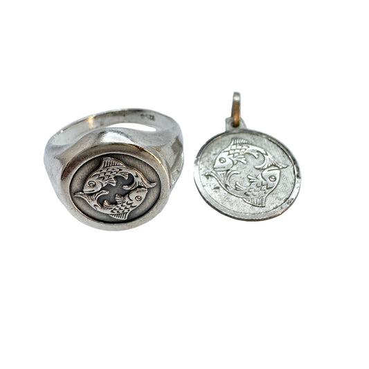 Vintage ca 1960. Sterling Silver Zodiac Pisces Signet Ring + Pendant.