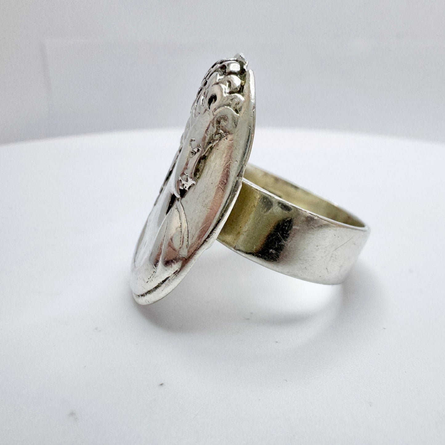 Kaplan, Sweden 1967. Bold Vintage Sterling Silver Ring.