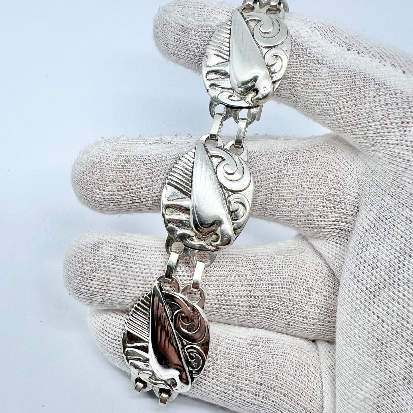 Genuine Norseland (CORO), USA 1940s. Sterling Silver Bird Bracelet.
