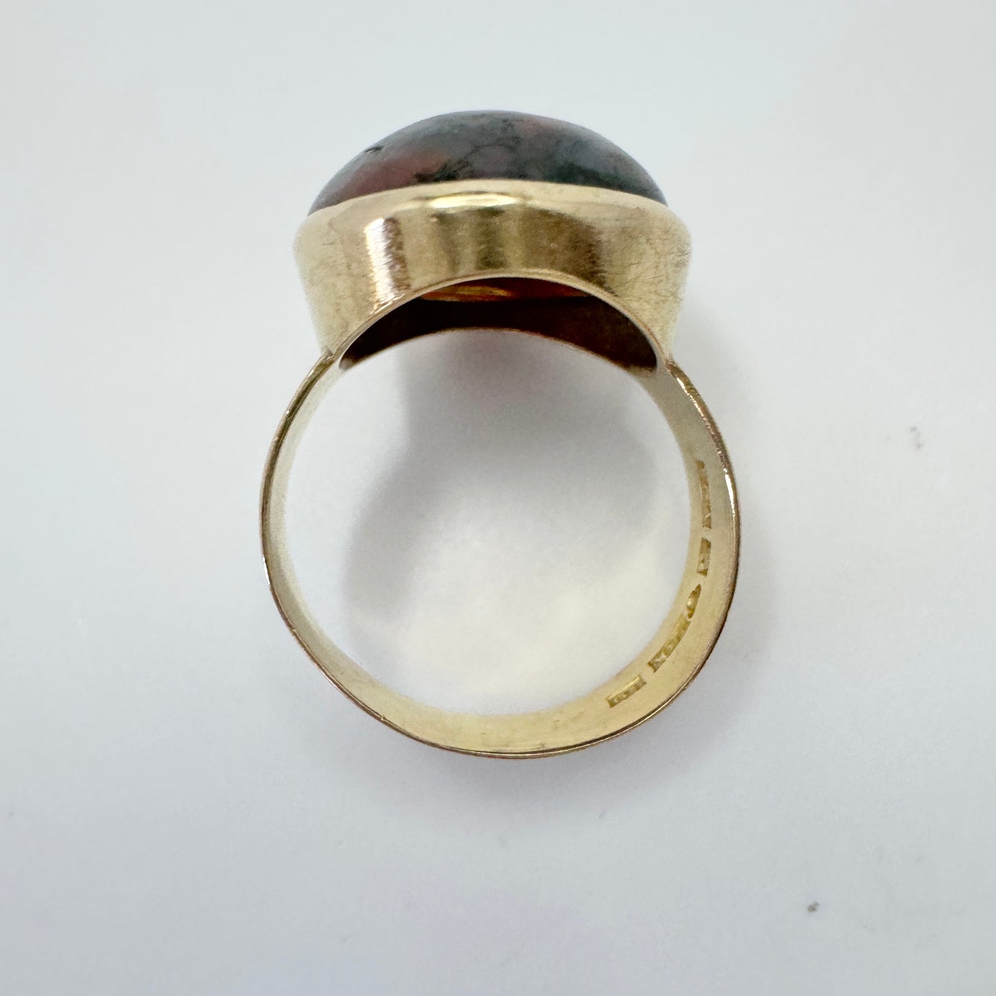 Eric G Andersson, Sweden 1959. Bold 18k Gold Moss Agate Ring.