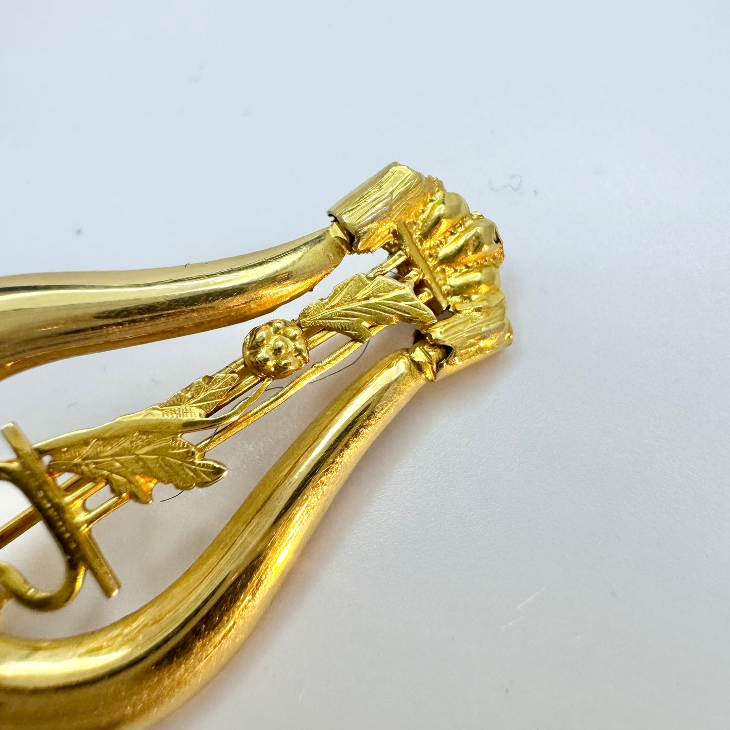 Sweden, Antique late 1800s Victorian 18k Gold Lyre Brooch