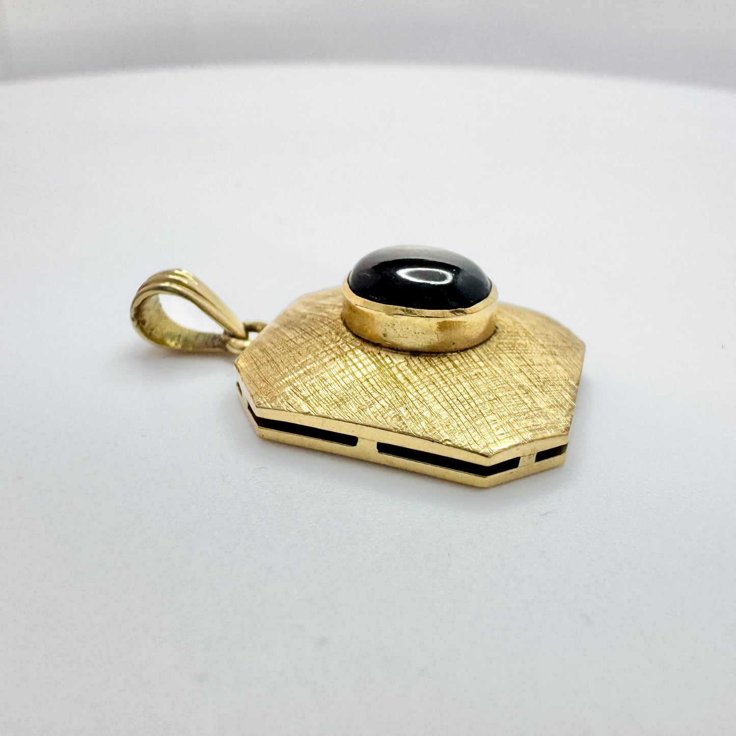 Vintage 14k Gold Star Sapphire Pendant