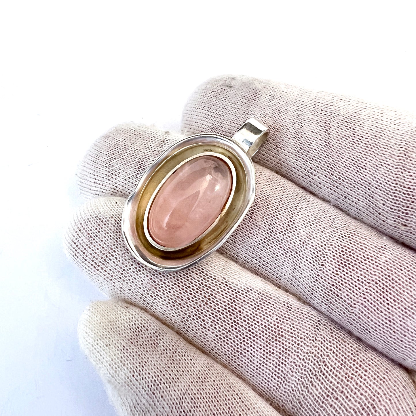 Elis Kauppi, Kupittaan Kulta Finland 1970s. Sterling Silver Rose Quartz Pendant.