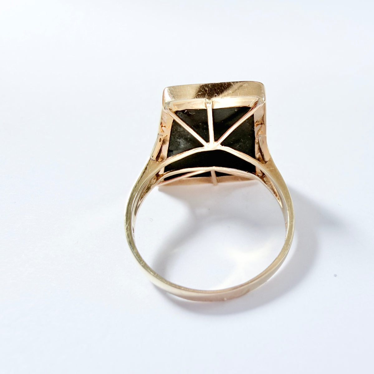 Maker R&G. Vintage 14k Gold Ammolite Ring.