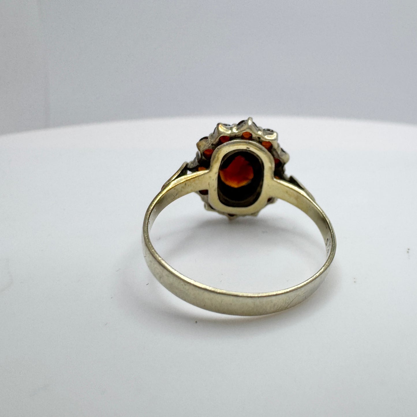 Vintage Sterling Silver Garnet Ring.